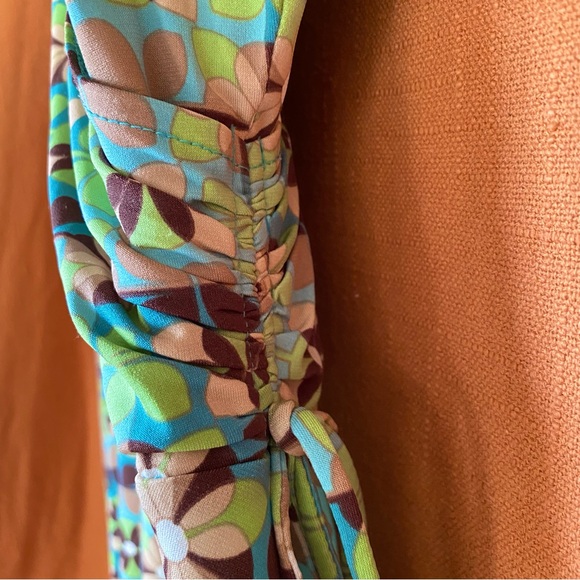 Dressbarn Green and White Sleeveless V-Neck Sundress - Picture 5 of 13